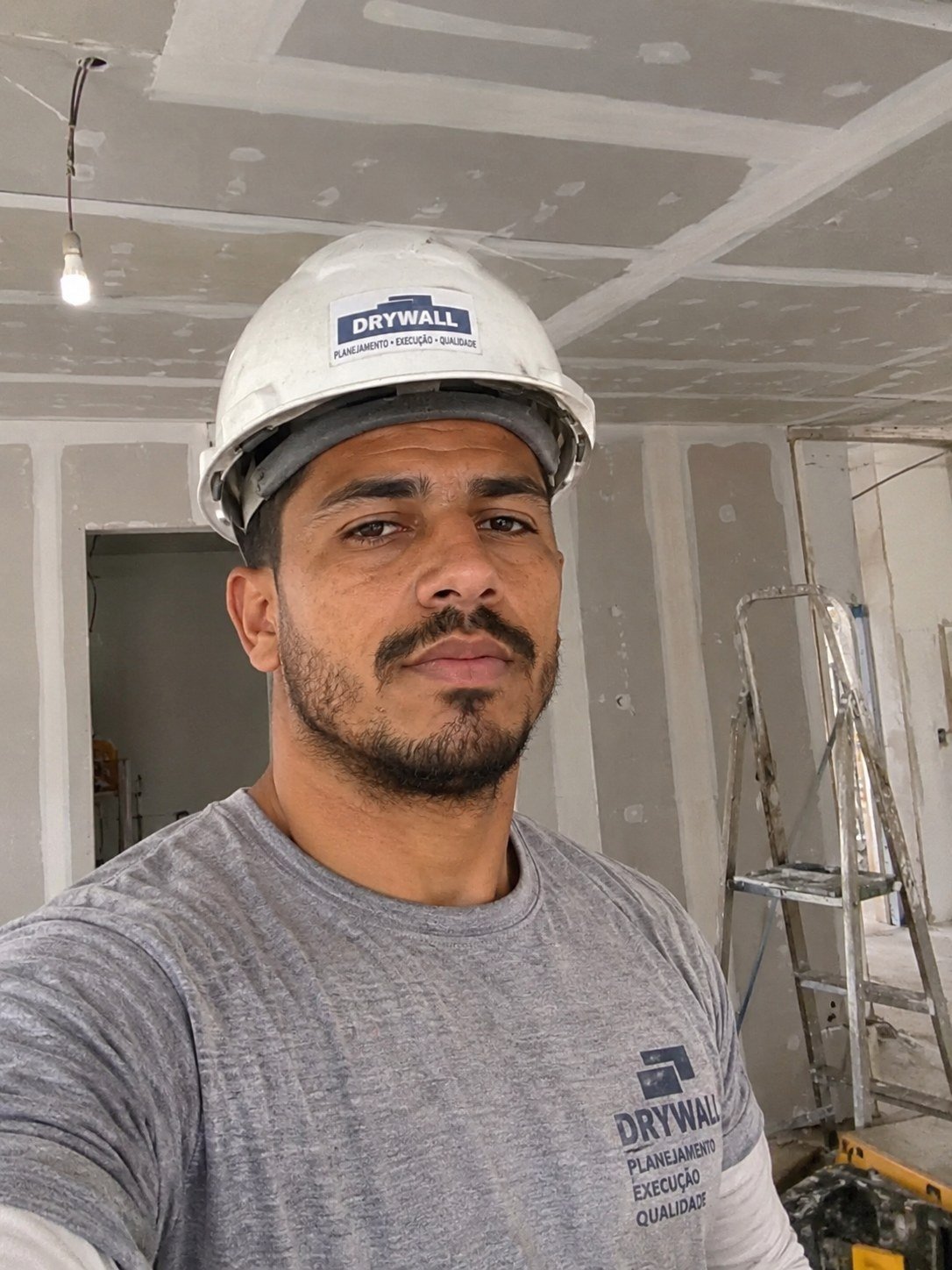 Henrique Torres, especialista em drywall